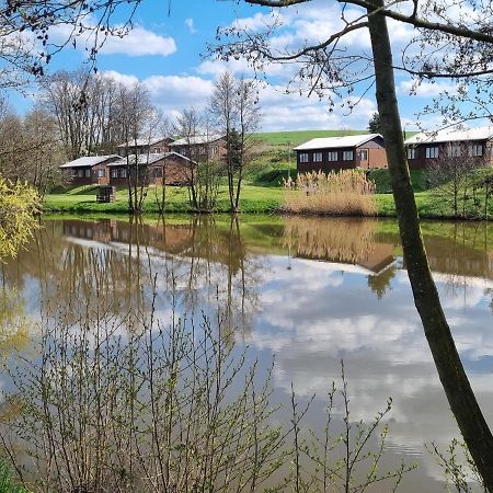 Bungalovy U Rybnika Olbramkostel Екстериор снимка